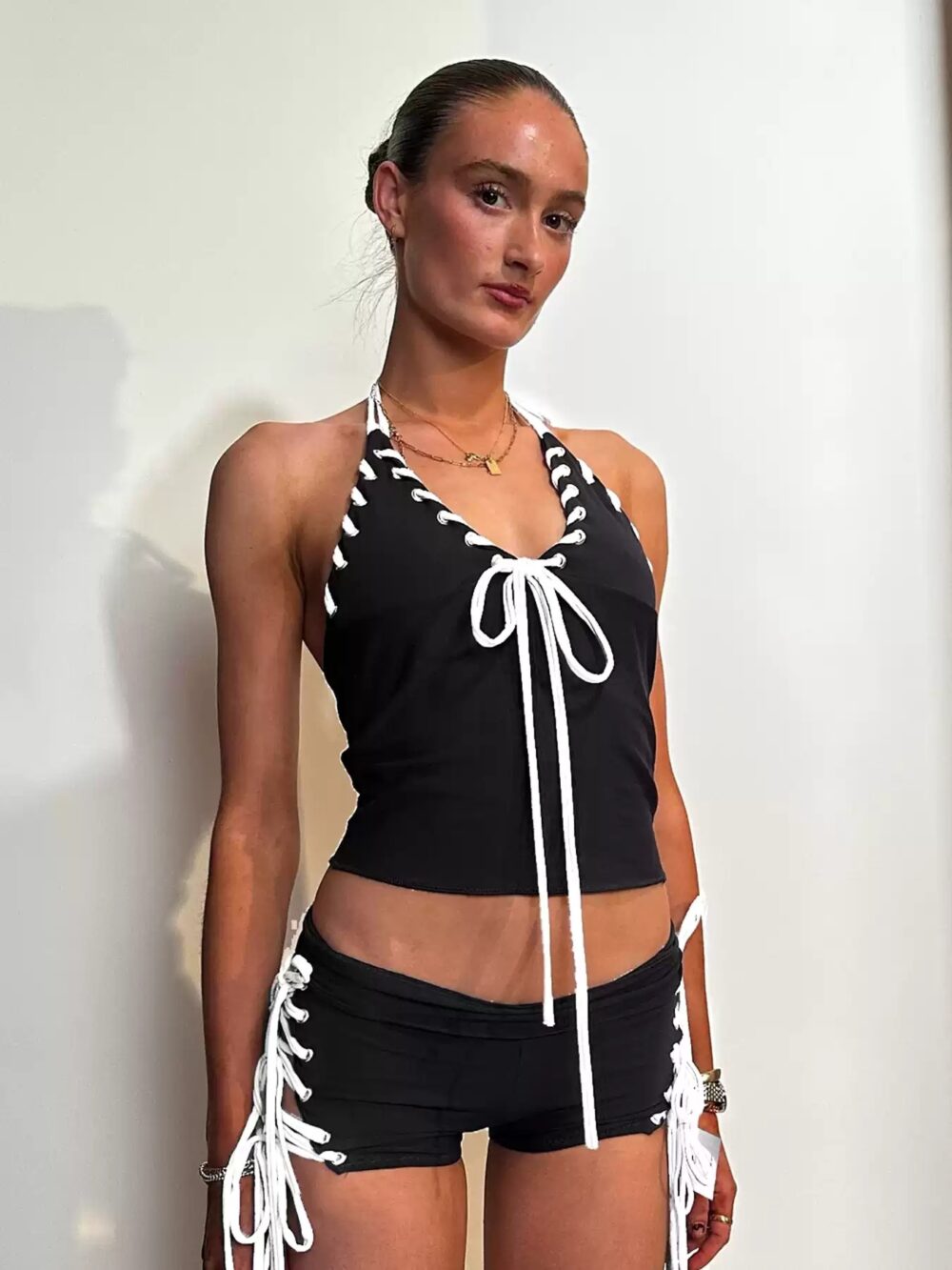 Strap Back Neck V-neck Tank Top & Fitted Shorts Casual Set - Image 3